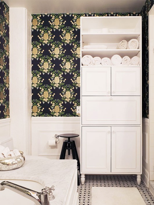 Bathroom reno by Manhattan Nest | Rifle Paper Co. Pineapple Wallpaper